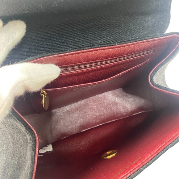 CHANEL Black Bag - Picture 7 of 16